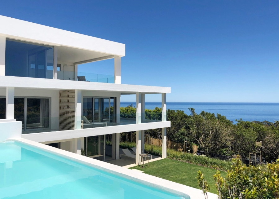 To Let 8 Bedroom Property for Rent in Bakoven Western Cape